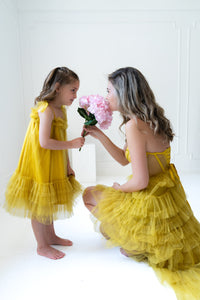 Kleurvol Dress Rentals (download catalogue)