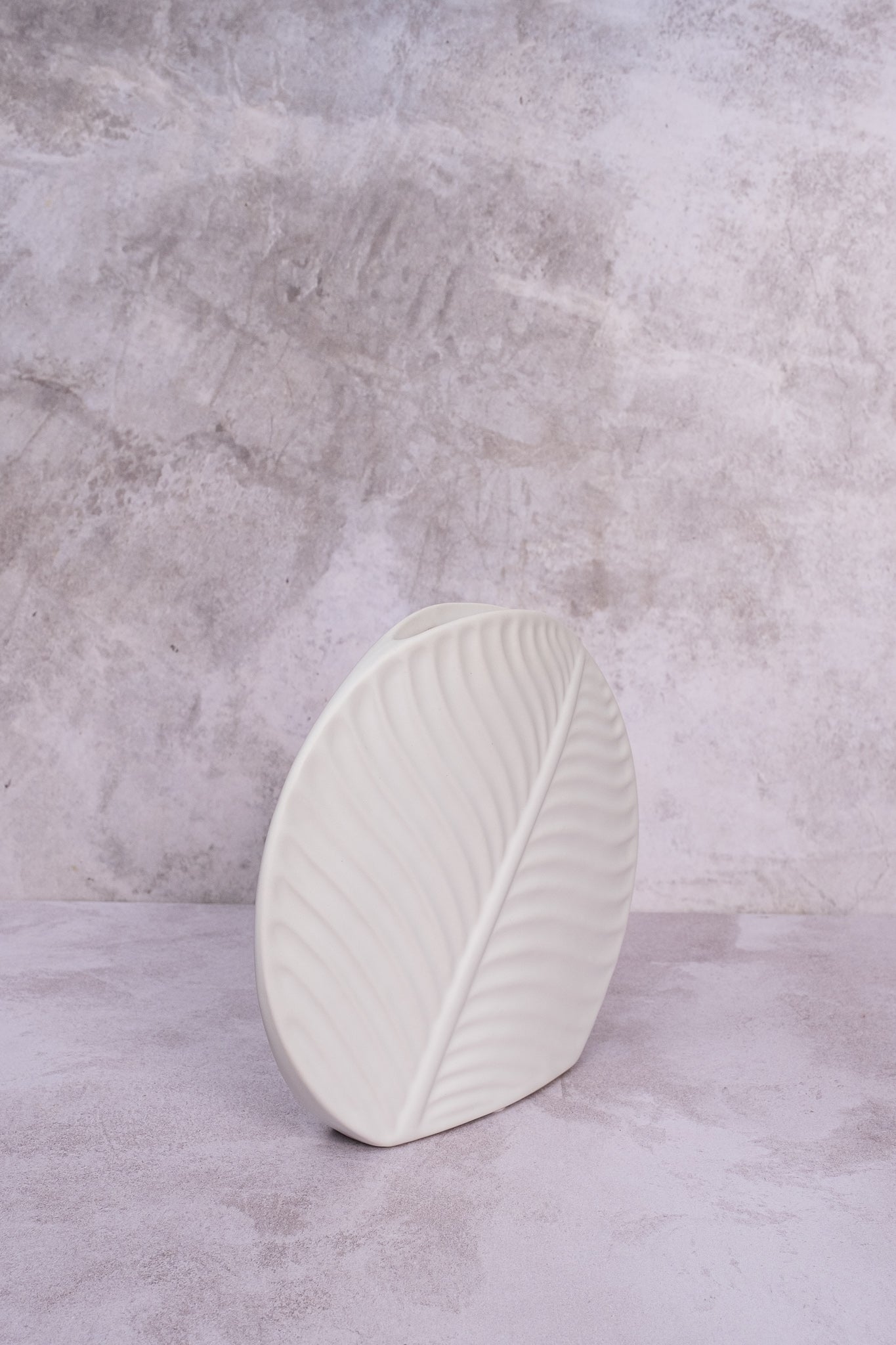 Small White Valence Ceramic Vase (18cm)
