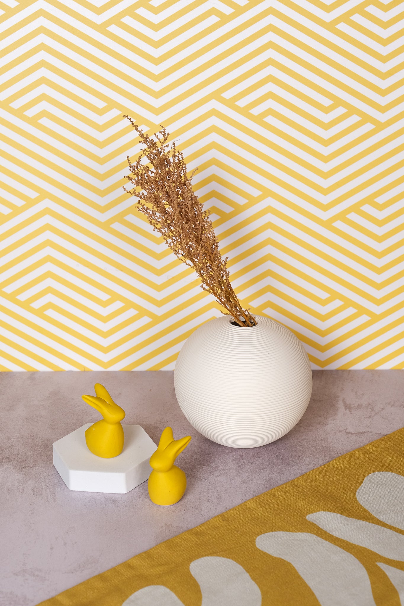 Small Ribbed White Amalfi Ceramic Vase (11cm)
