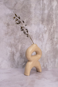 Sandy Nantes Ceramic Vase (21cm)
