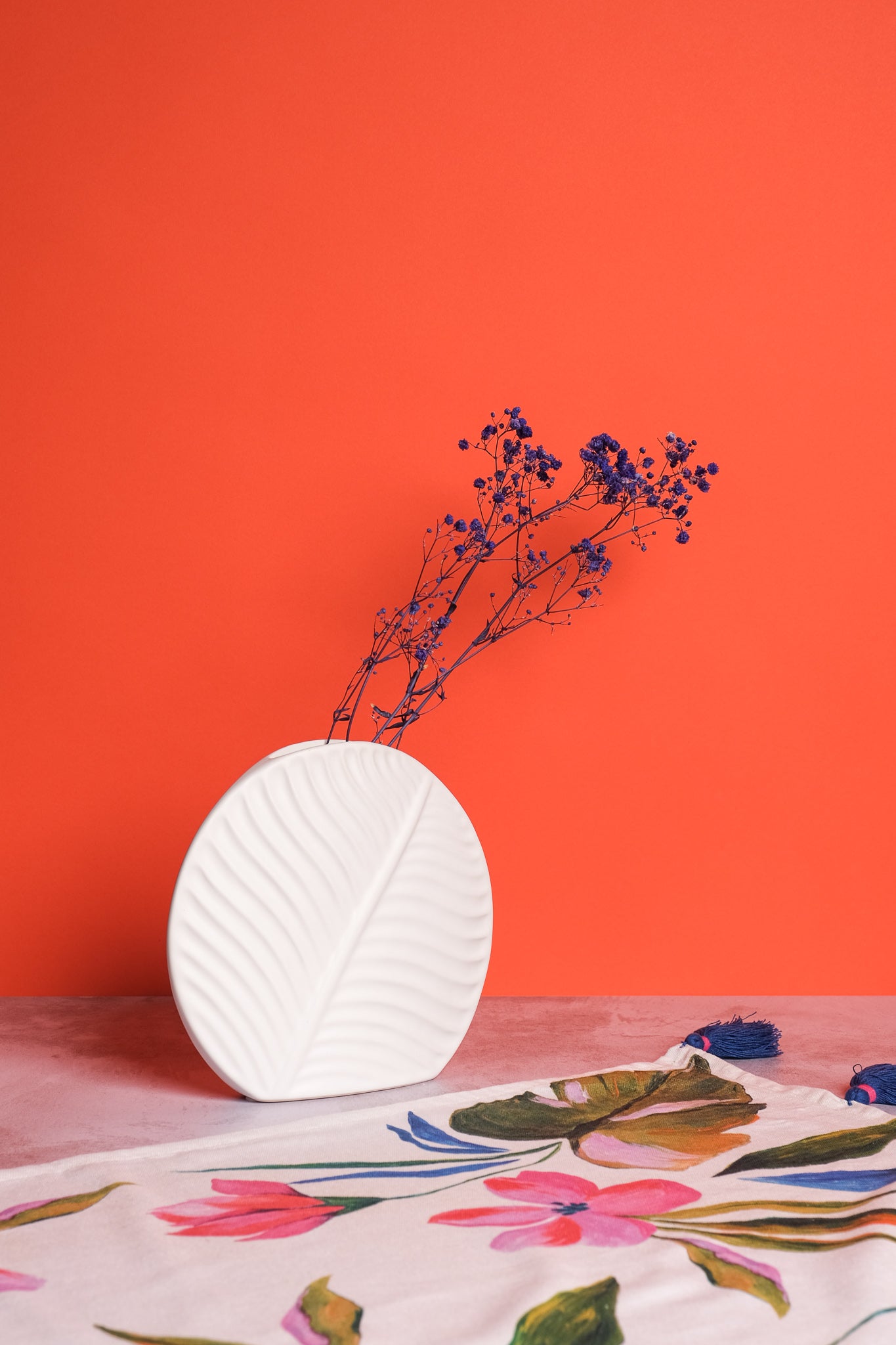 Small White Valence Ceramic Vase (18cm)